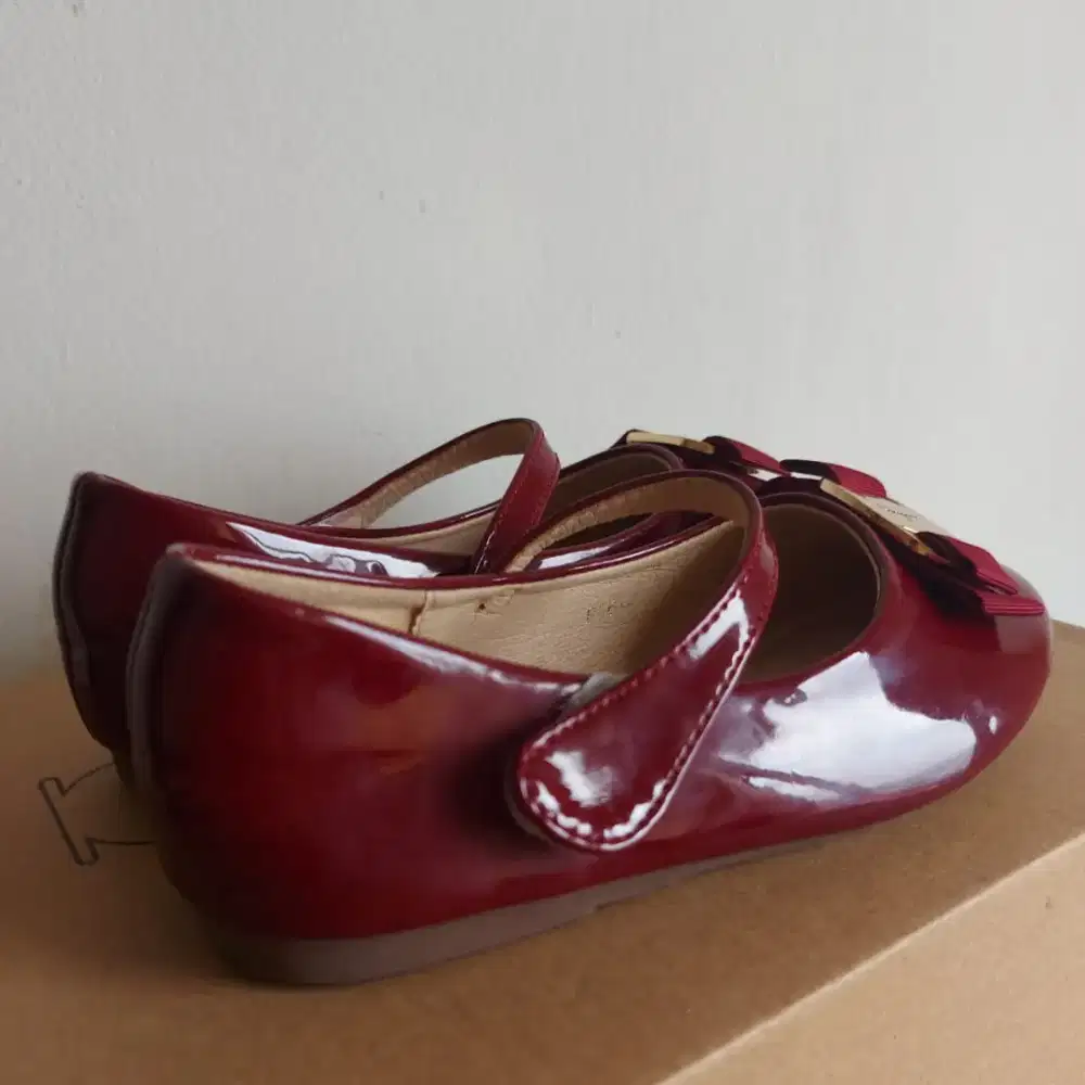 sepatu anak flat shoes pesta salvatore ferragamo merah