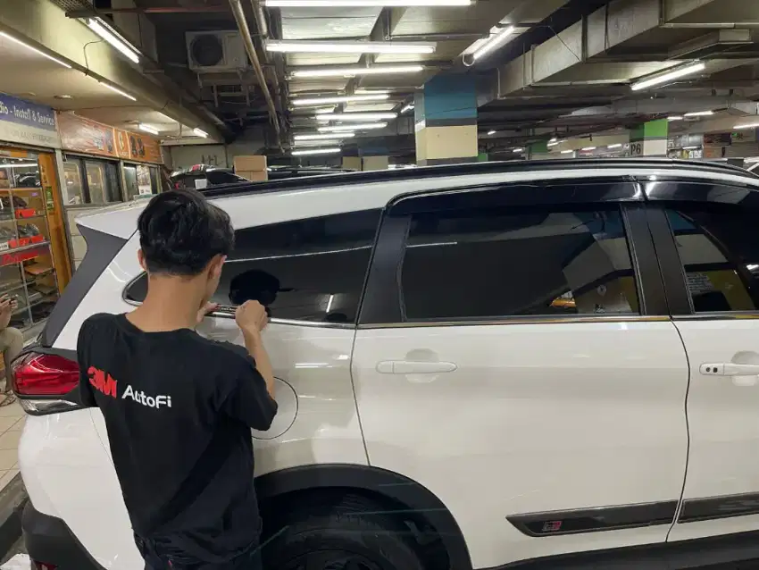 Ahlinya pemasangan kaca film mobil dan gedung