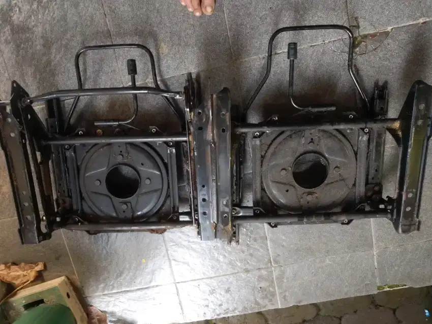 Jual sleding bekas jok mobil sedan