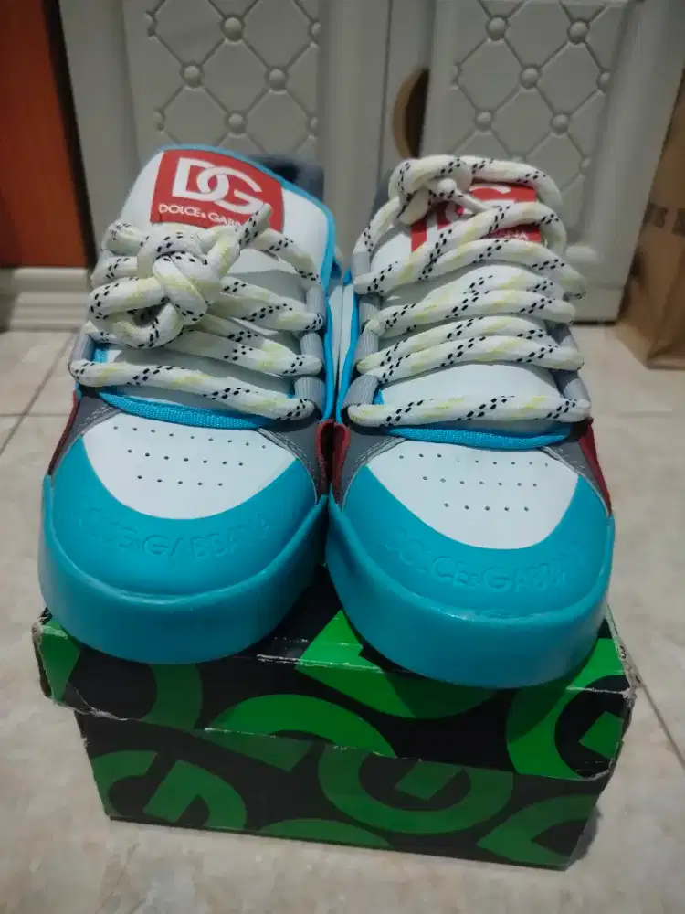 Sepatu casual wanita merek DG (Dolce&Gabbana)
