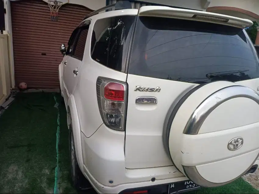 Dijual Toyota Rush Putih Tahun 2012  Kondisi Prima
