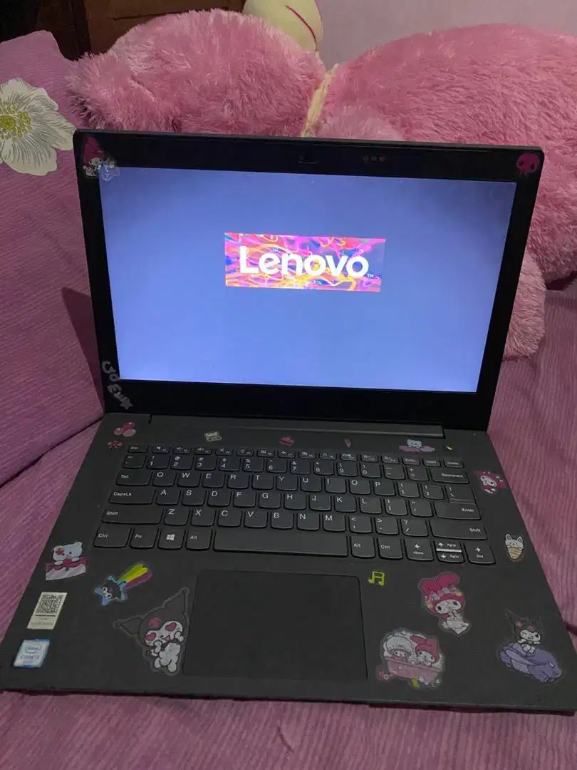 Laptop Lenovo 81HQ intel core i3