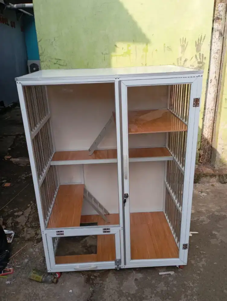 Kandang kucing Queena