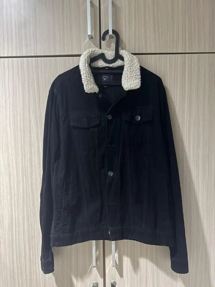 Jacket bulu domba cotton on