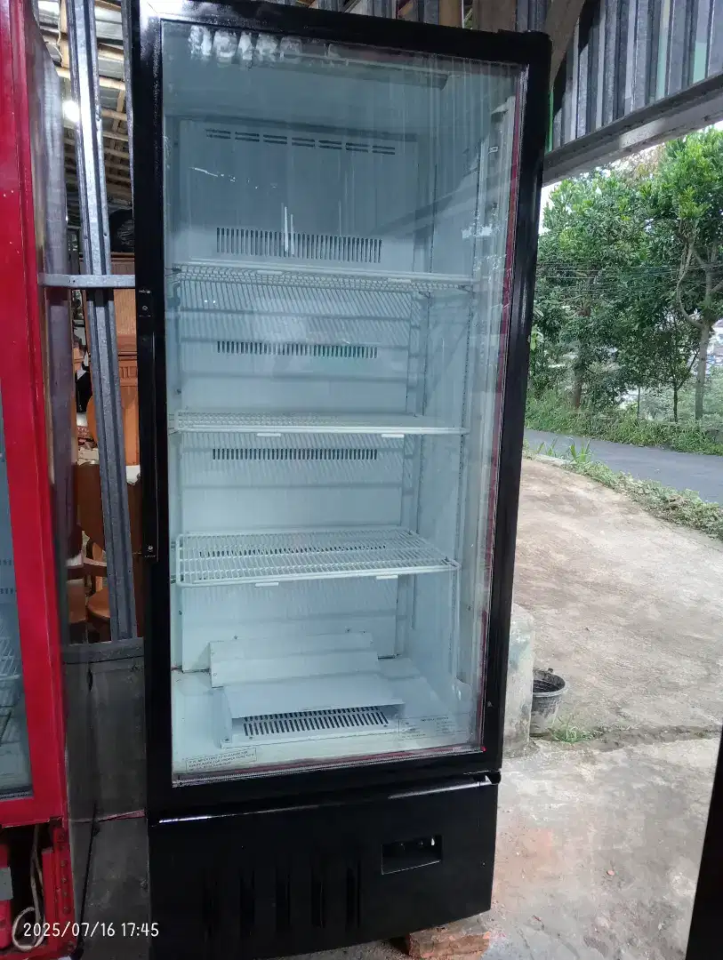 SHOWCASE JUMBO MERK FRIGIGATE 520 LTR