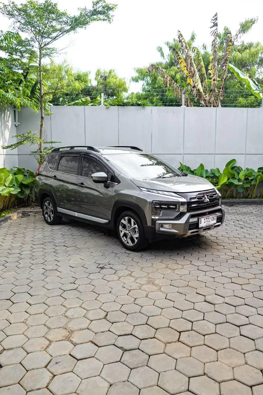 Xpander Cross Premium 2023 New Model