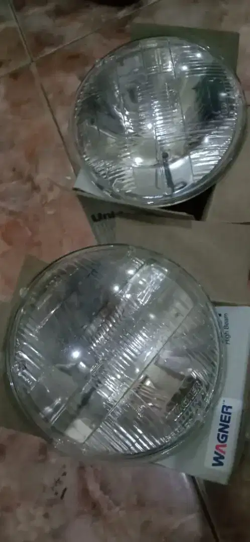 Lampu mobil colt