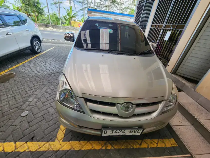 Innova terawat, siap keliling Indonesia.