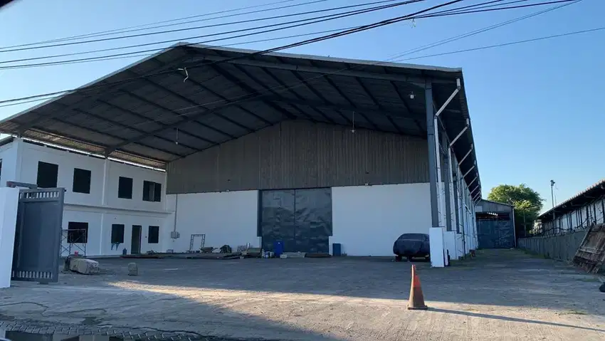 DISEWAKAN GUDANG BARU BESAR DAN MEGAH KALIANAK 51