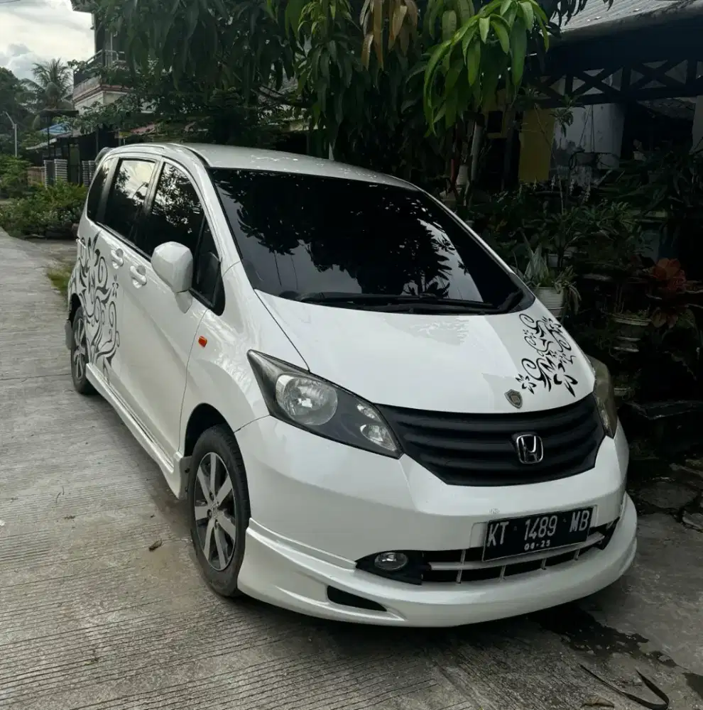 Dijual Honda Freed 2010