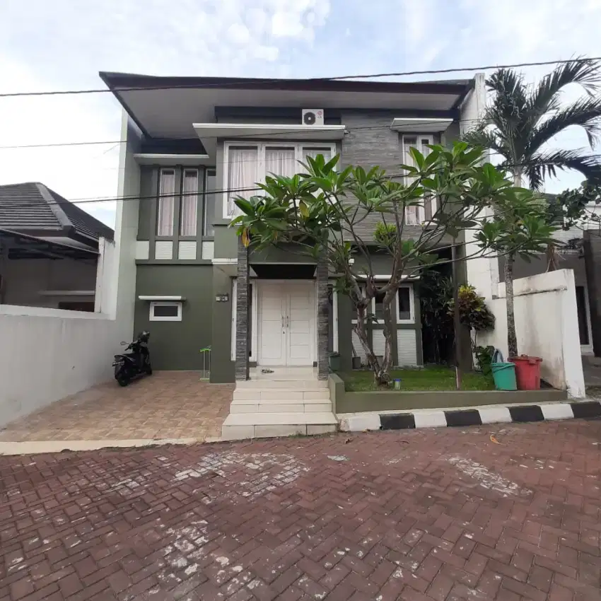 Disewakan rumah mewah istimewa full furnish di Jongke