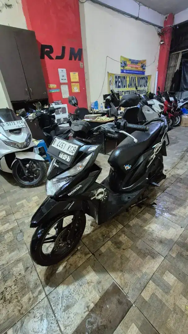 Beat street 2017.,KM 40.000 an