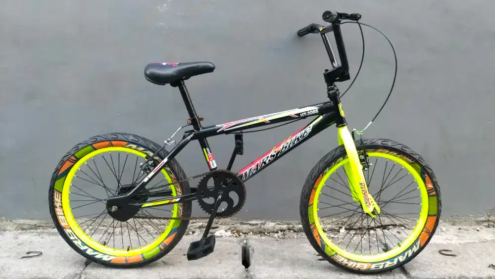 Sepeda BMX mars bike