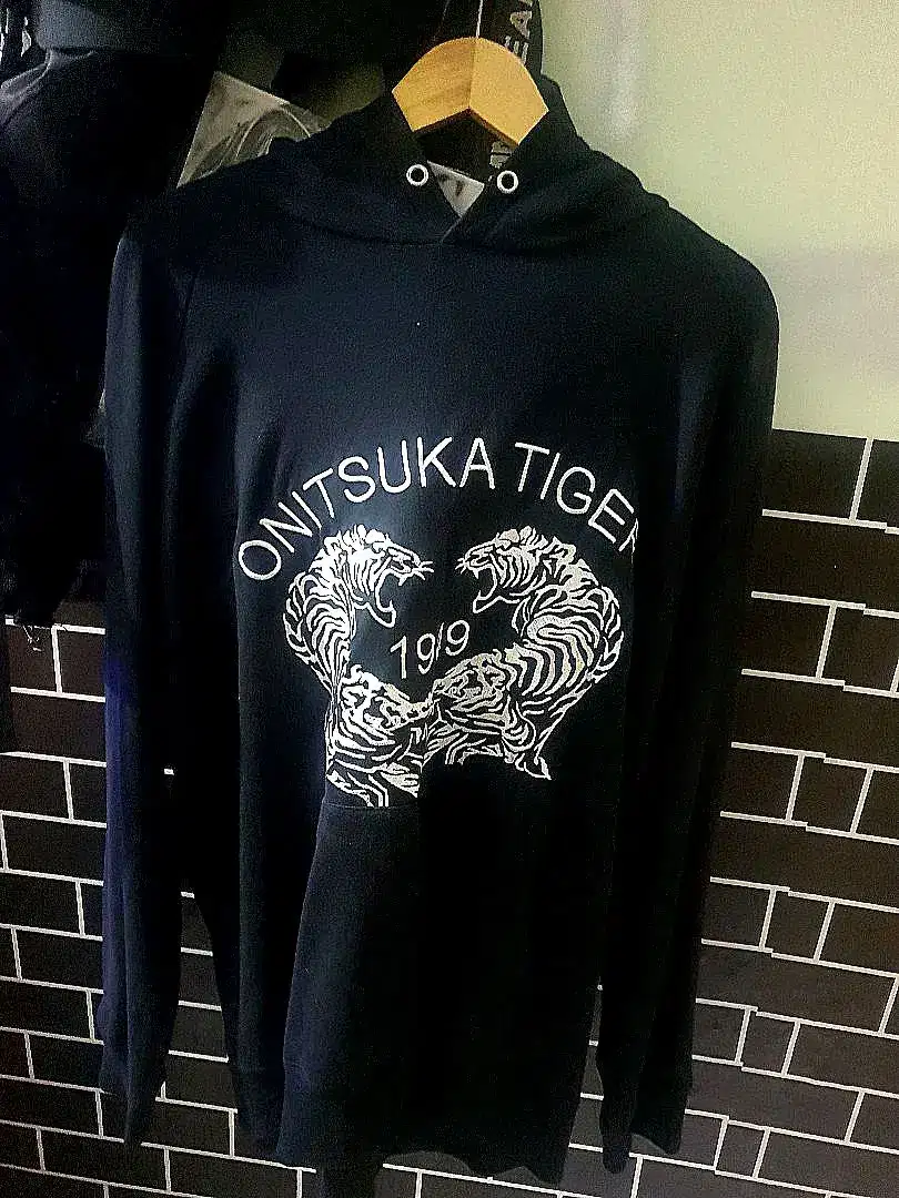 Onitsuka tiger hoddie authentic preloved