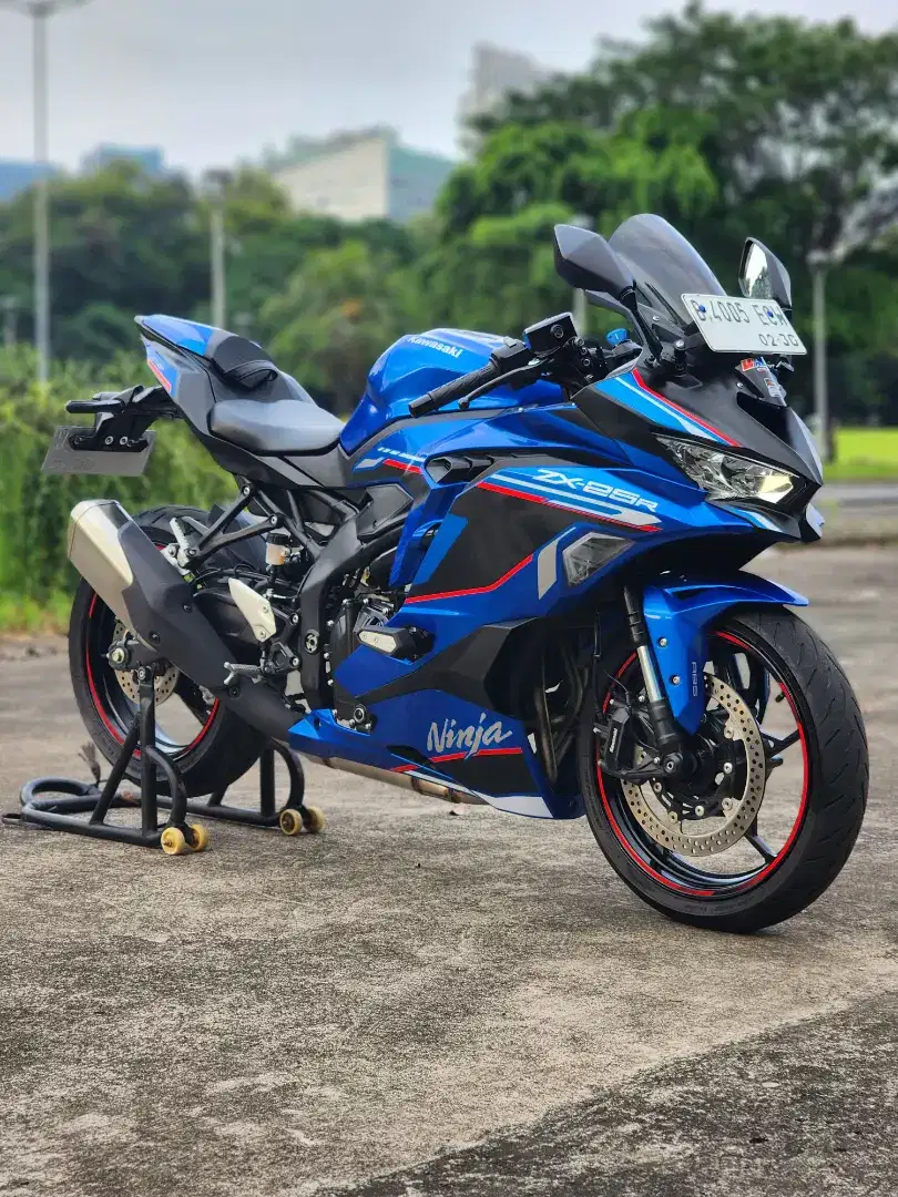 Kawasaki ZX25R ABS KM 1000