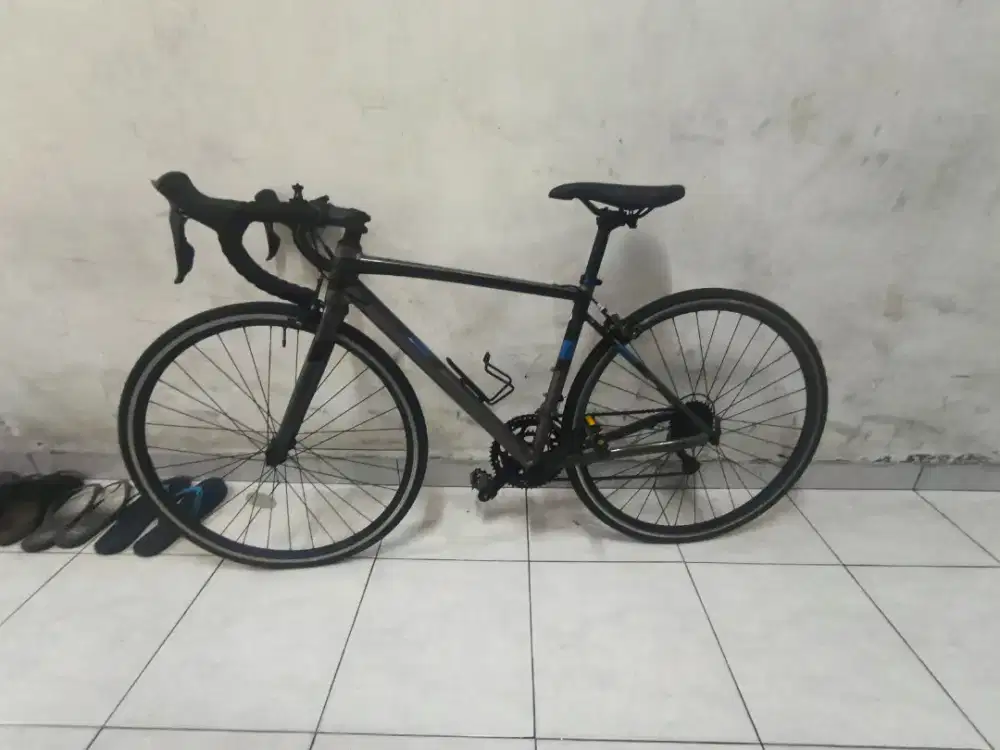 Polygon Strattos S2 Road Bike 2022