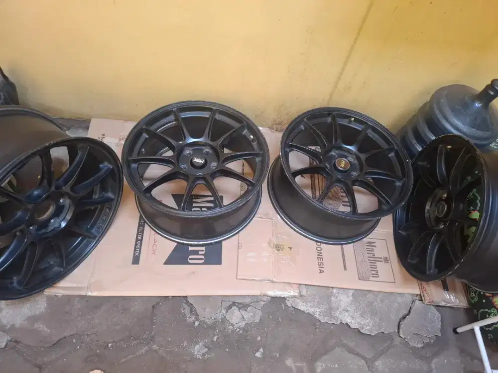 Velg hsr r18 lobang 5