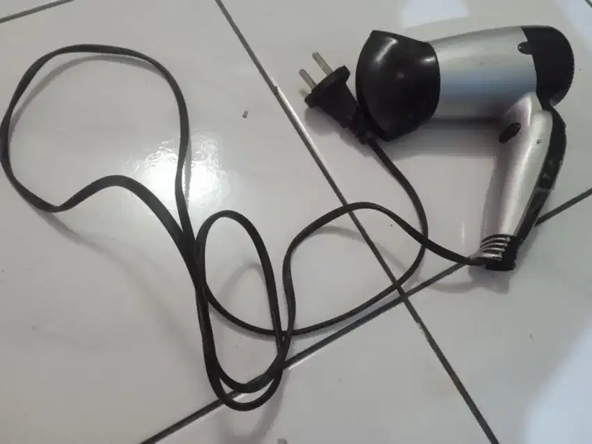 Hairdryer alat pengering rambut no minus masih Bagus