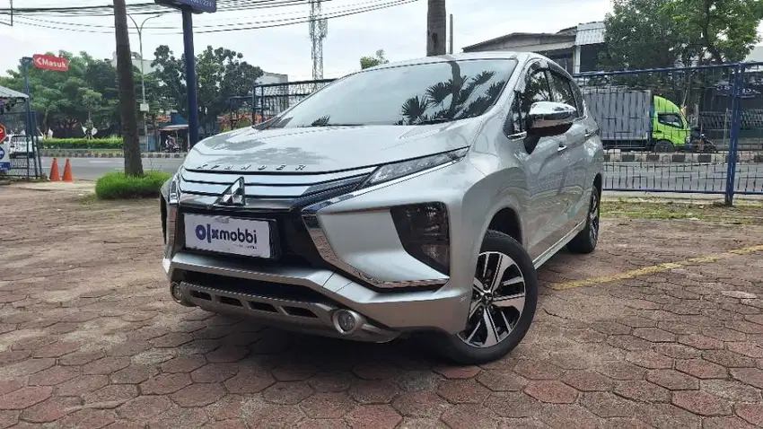 Pajak Panjang Mitsubishi Xpander  1.5 Ultimate Bensin-AT 2018 Silver