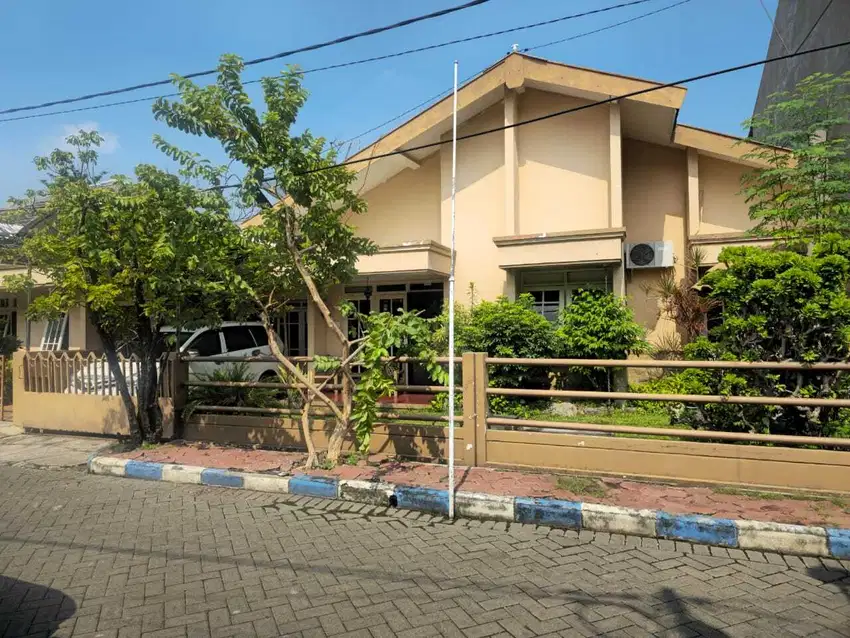 Dijual rumah Tengah kota