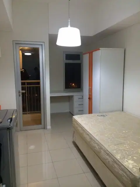 Apartemen Green Lake Sunter Studio furnish, lantai rendah, sertifikat