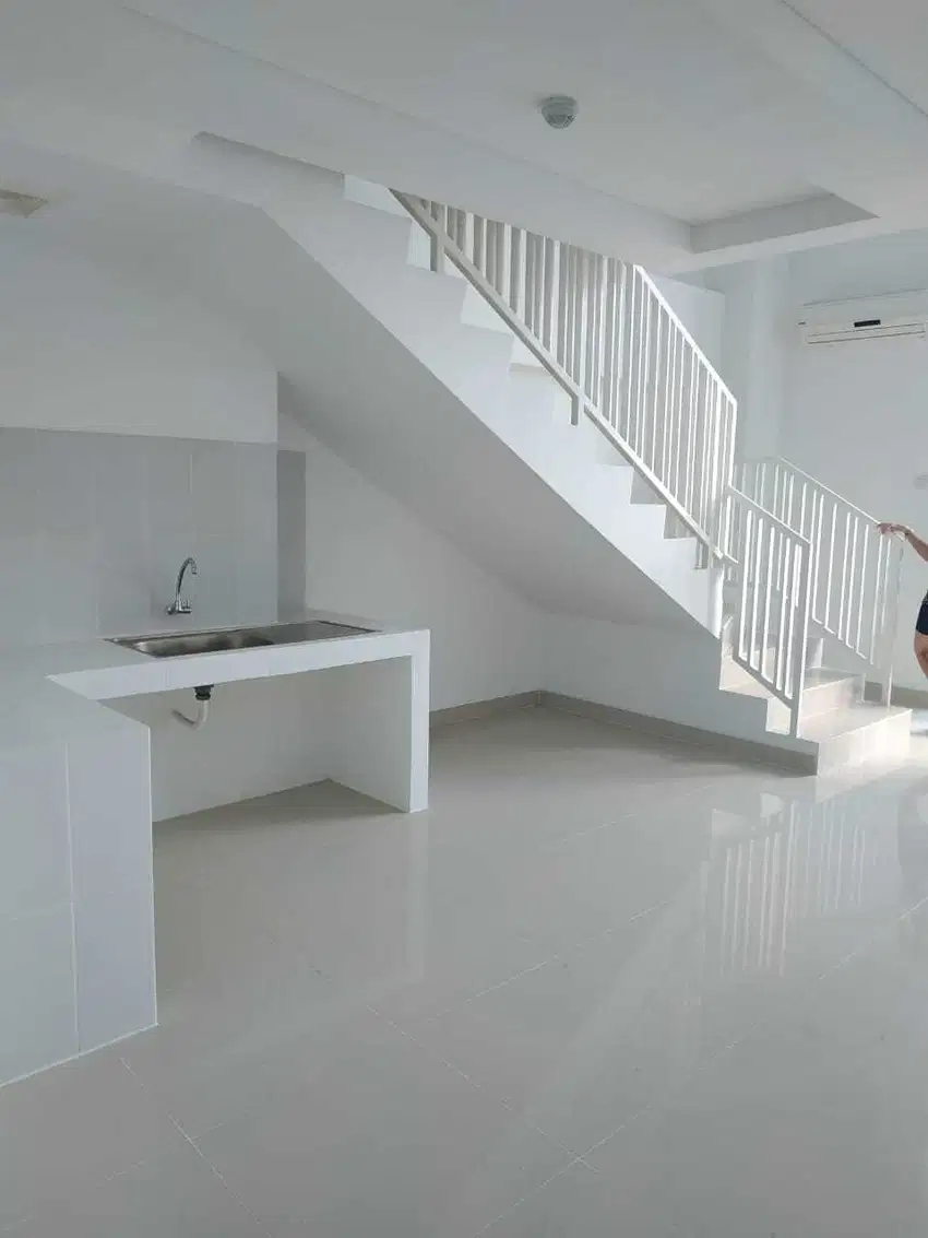 Di Sewa Office Soho Residence Unfrunish Rapih Luas 96m2, Jakarta Barat