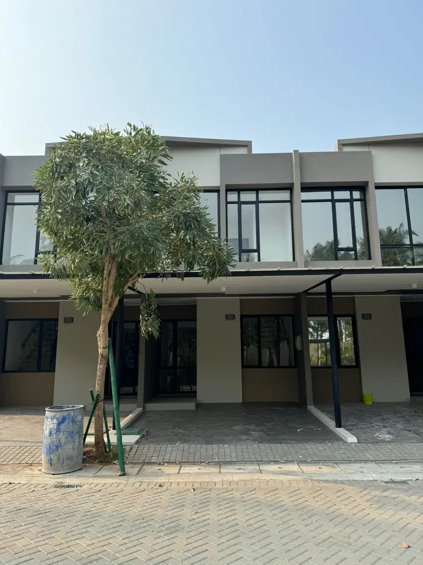 DIJUAL Rumah PIK2 uk 4.5X12.5 UNFURNISHED HARGA 1.3M