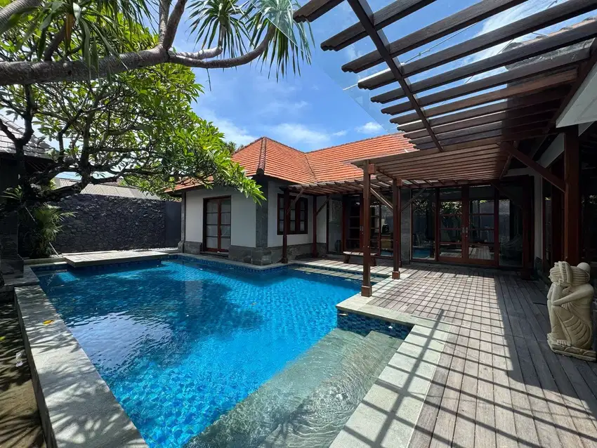 (DW) VILLA EKSKLUSIF DI JANTUNG SANUR