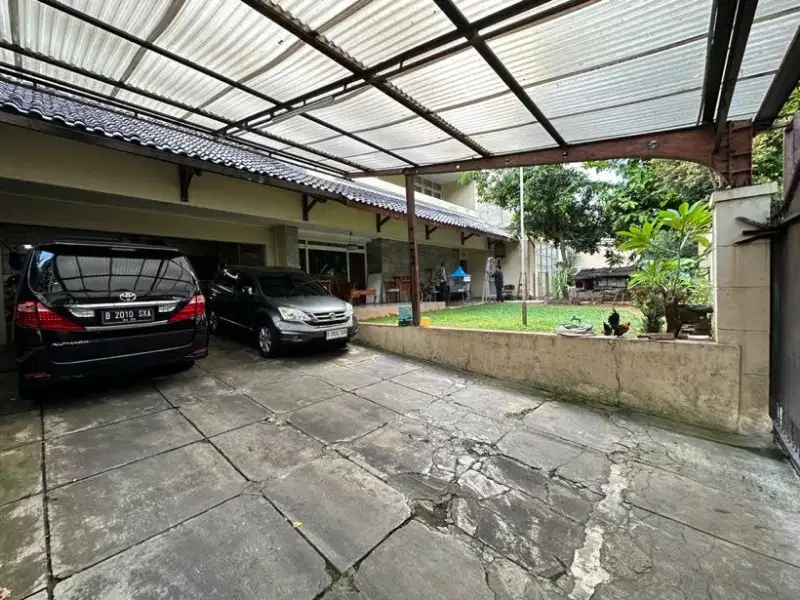 Dijual cepat rumah di Kebayoran Baru