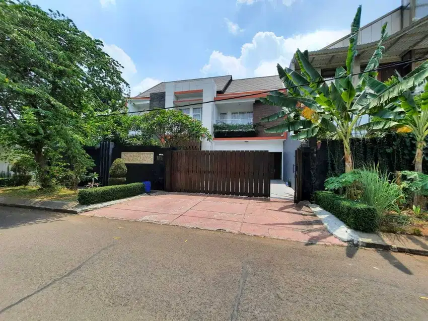 Rumah 2 Lantai Bagus Furnished SHM di Bukit Golf Riverside, Bogor