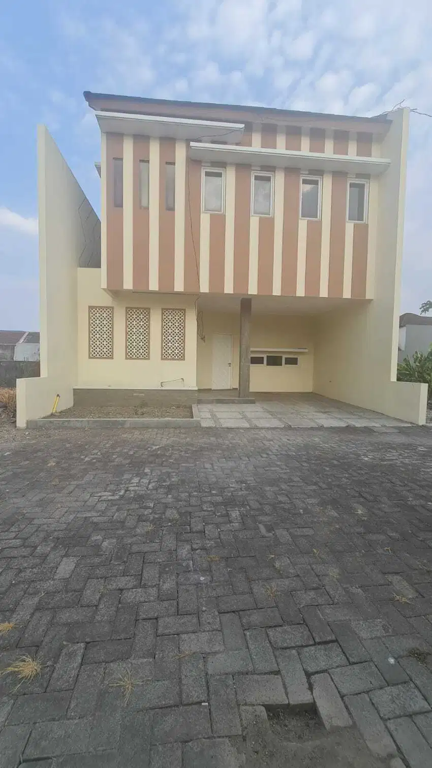 Rumah baru cluster dekat solo baru