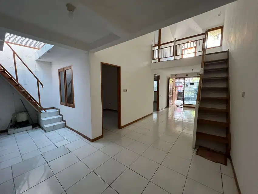 Di Jual Rumah Taman semanan indah
