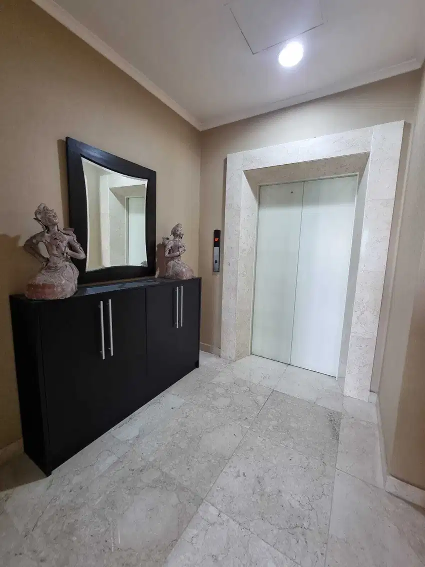 Dijual apartment elit Senayan residence jakarta selatan lantai 9