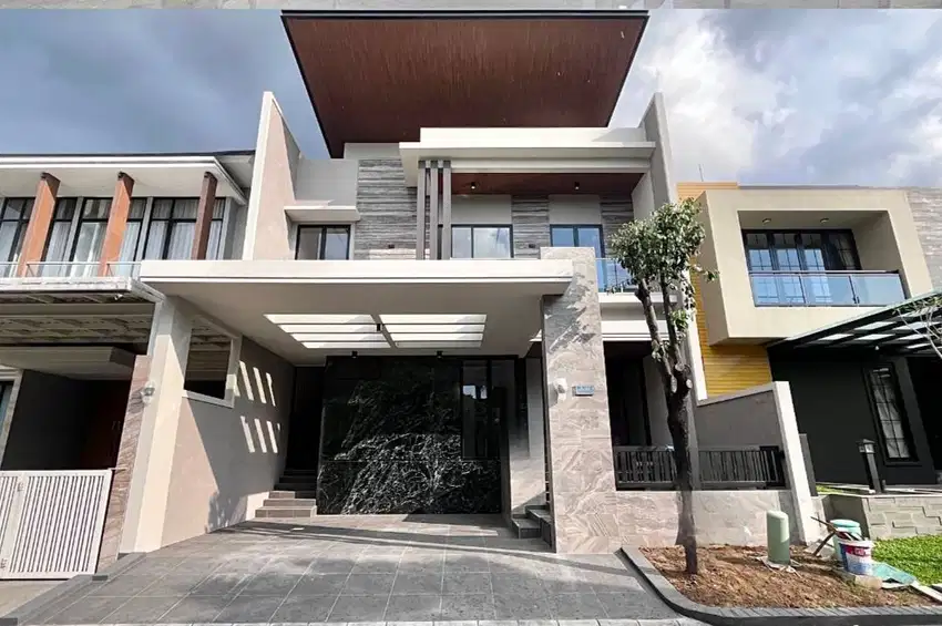NEW Dijual CitraLand 4 Kamar Terdepan Emerald Mansion Royal Park