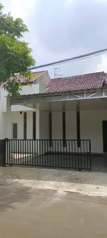 Rumah luas, murah, siap huni Deket summmarecon