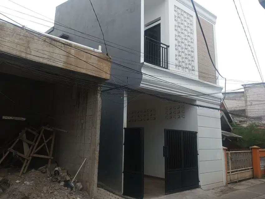 Rumah baru murah 2 carport selangkah ke jln raya condet jakarta