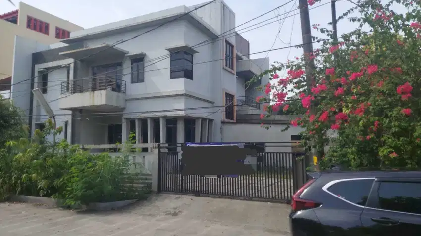 Dijual Rumah di Kelapa Gading, Lokasi Strategis