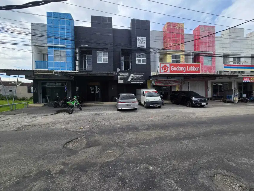 Ruko strategis dekat pintu tol klodran solo