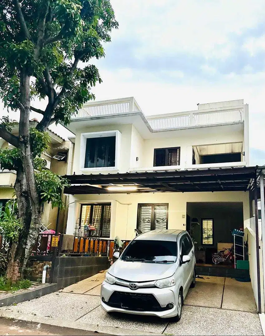 Dijual cepat rumah siap huni rapih 3 lantai di legenda wisata Cibubur