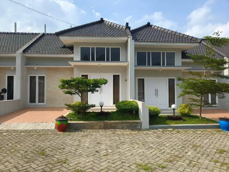 VILLA MURAH KOTA BATU SIAP HUNI