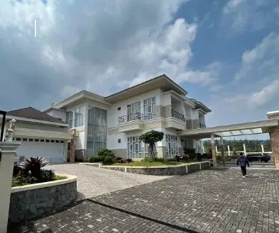 Villa Mountain Park, Komplek Taman Giri Indah