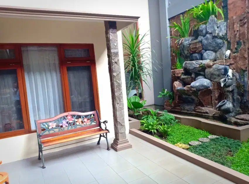 Murah   Rumah bagus terawat di Batununggal, Bandung