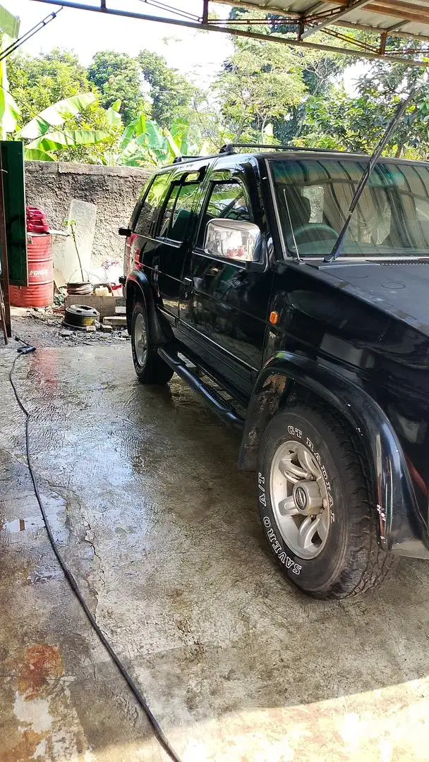 Terrano spirit 2003