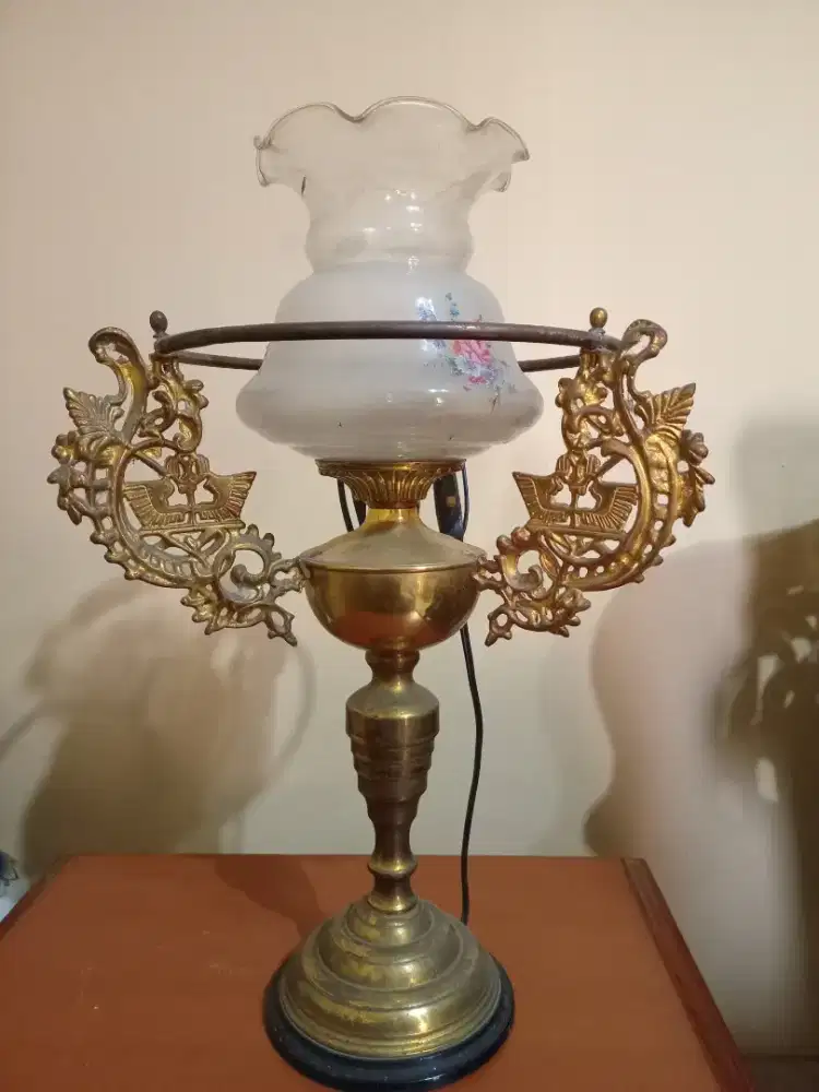 Lampu Meja Antik Preloved