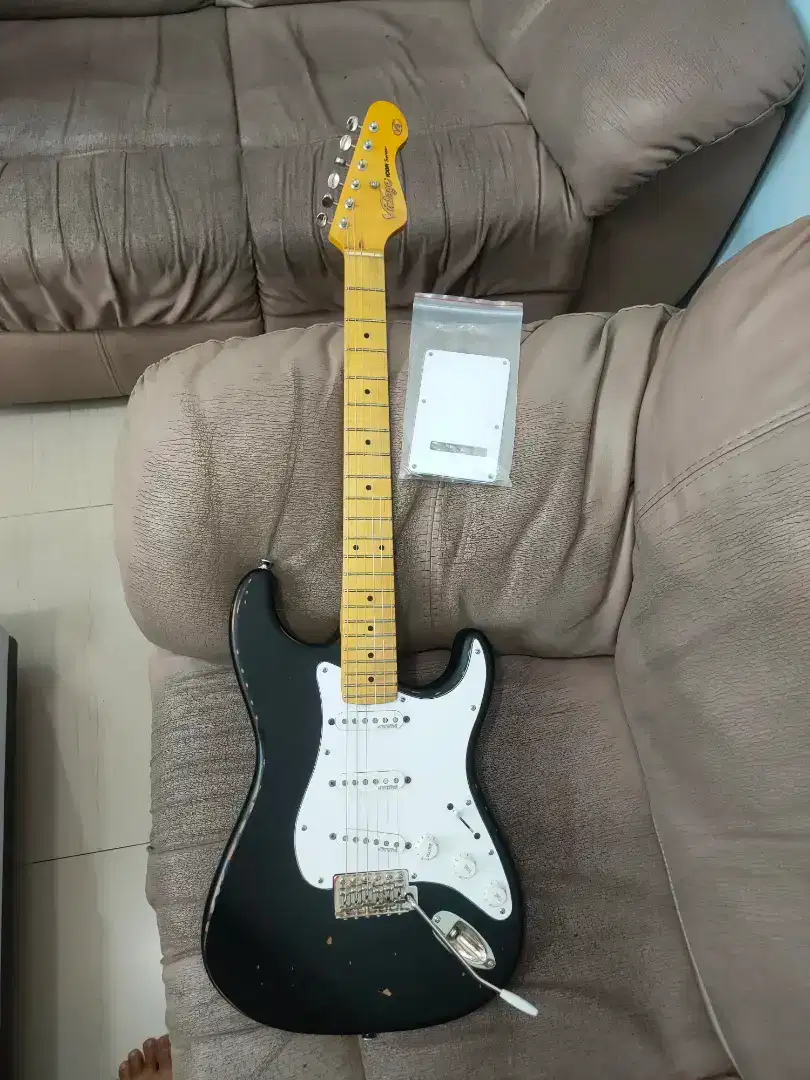 Gitar original brand inggris vintage icon series,kondisi 98%