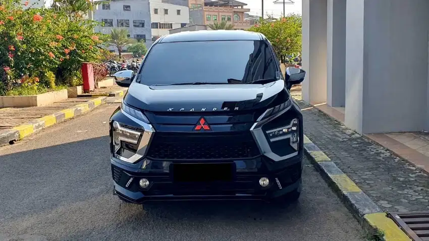 Mitsubishi Xpander Ultimate Hitam Facelift AT 2023 Km.23rb