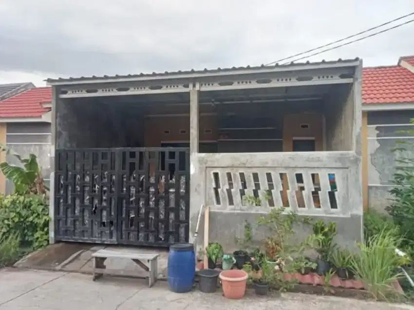 OVER CREDIT SUBSIDI MAHKOTA VILLAGE KERTAMUKTI CIBITUNG