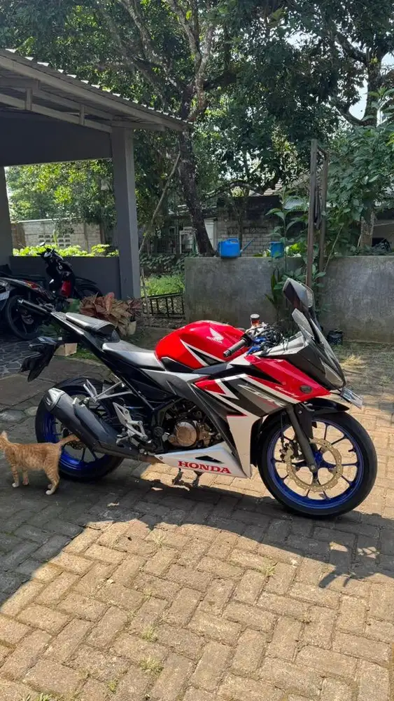 dijual cbr 150r 2019 plat h