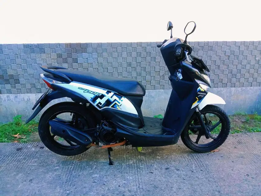 58@: F KAB PAJAK ON BEAT POP ESP HITAM PUTIH
