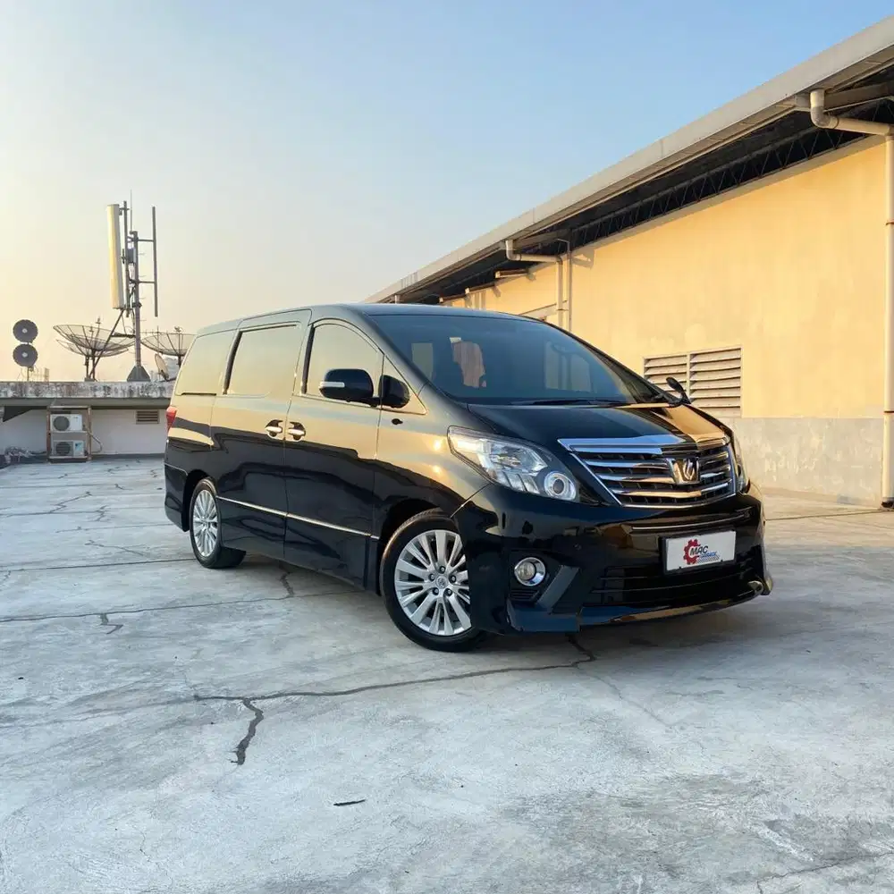 Toyota Alphard SC Premium Sound 2014 LOW Km